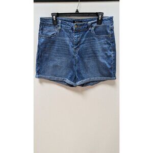 d. jeans Medium Wash Cuffed Hem Denim Shorts